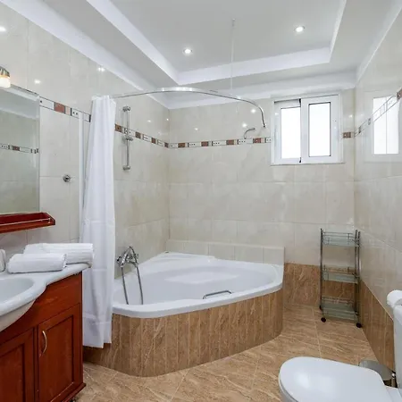 Di Georgia Villa Afantou