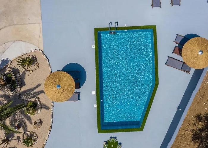 Di Georgia * أفانتو