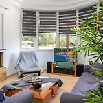 Di Georgia Villa *